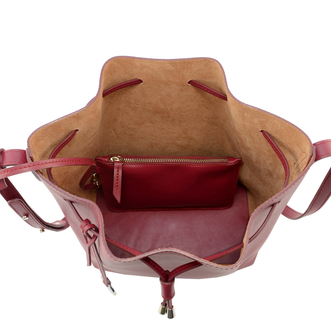 large bucket handbag interior with removable zip pouch