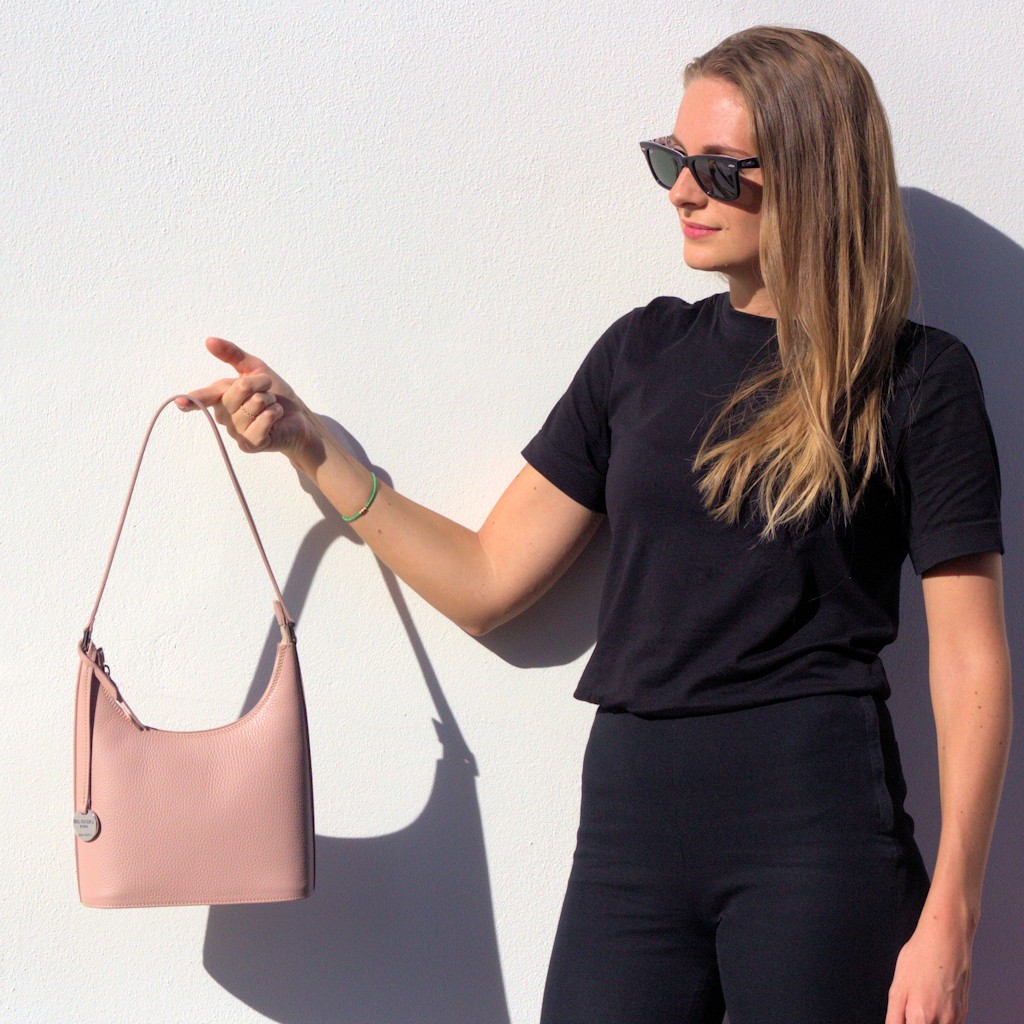 Small italian leather shoulder bag for women - Worn view