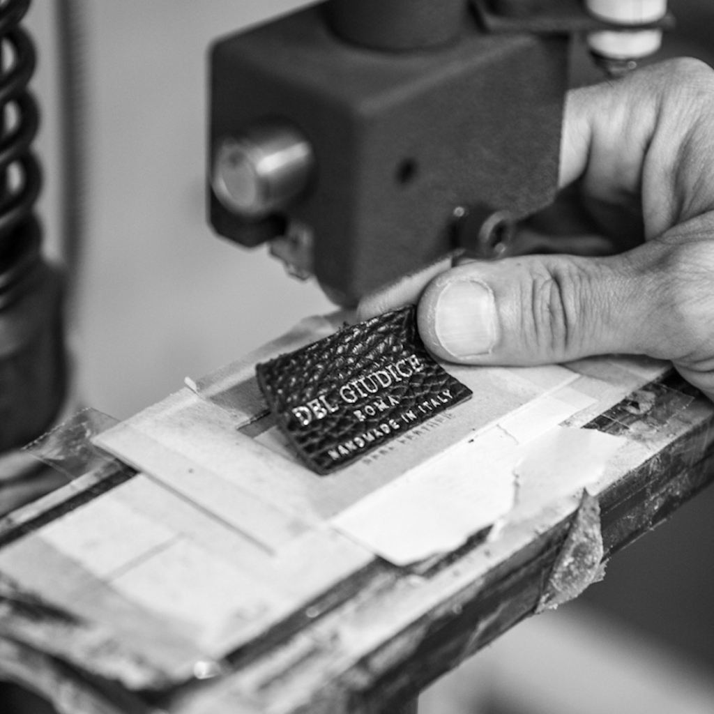 Since 1959, Del Giudice Roma is making leather Italian bags and goods