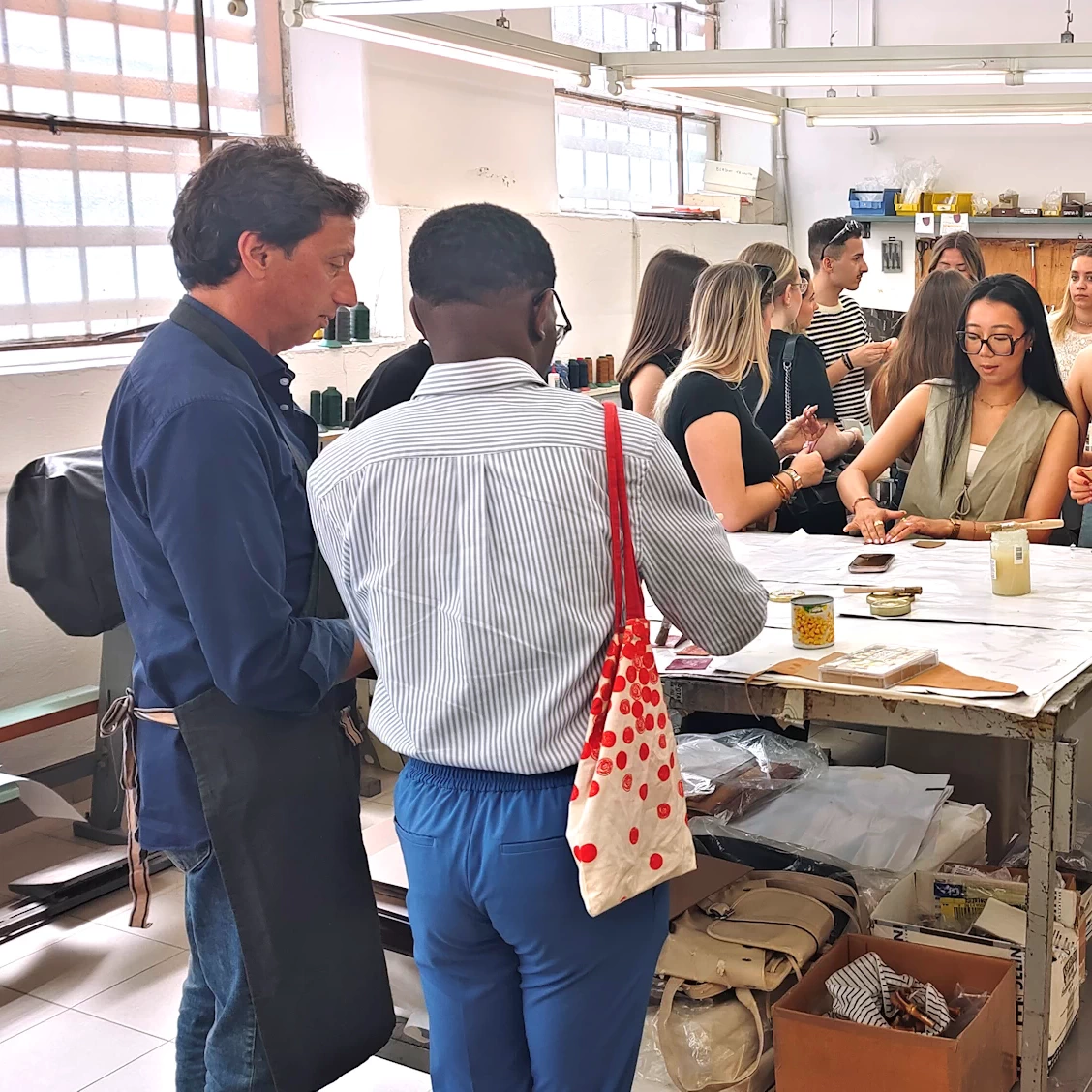 Educational visit to Italian craftsmanship in Rome workshop experience